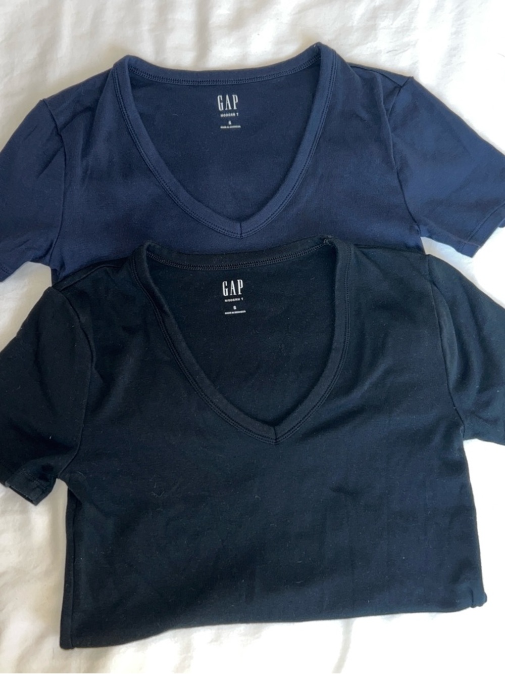 GAP V-Neck Short Sleeve Tees - Navy & Black (2-Pack)